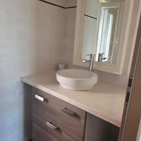 Apartment F3 Dans Maison De Maitre Portiragnes