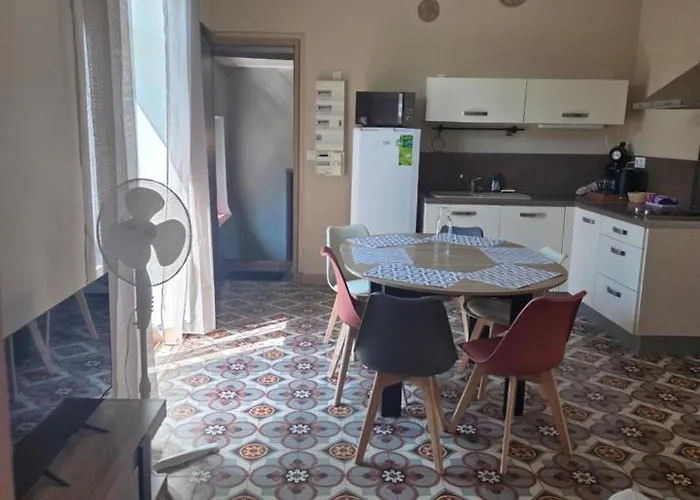Apartment F3 Dans Maison De Maitre